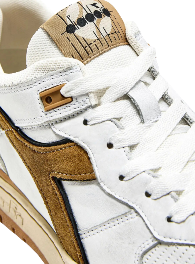 B.560 USED BIANCO/BEIGE CERBIATTO